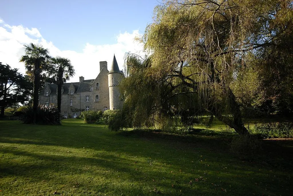 Chateau De Kergouanton location